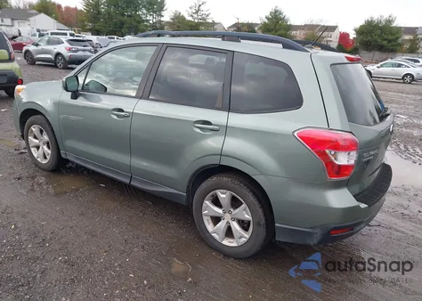 2015 Subaru Forester 2.5I Premium z USA, uszkodzony, nr VIN JF2SJADC1FH594271